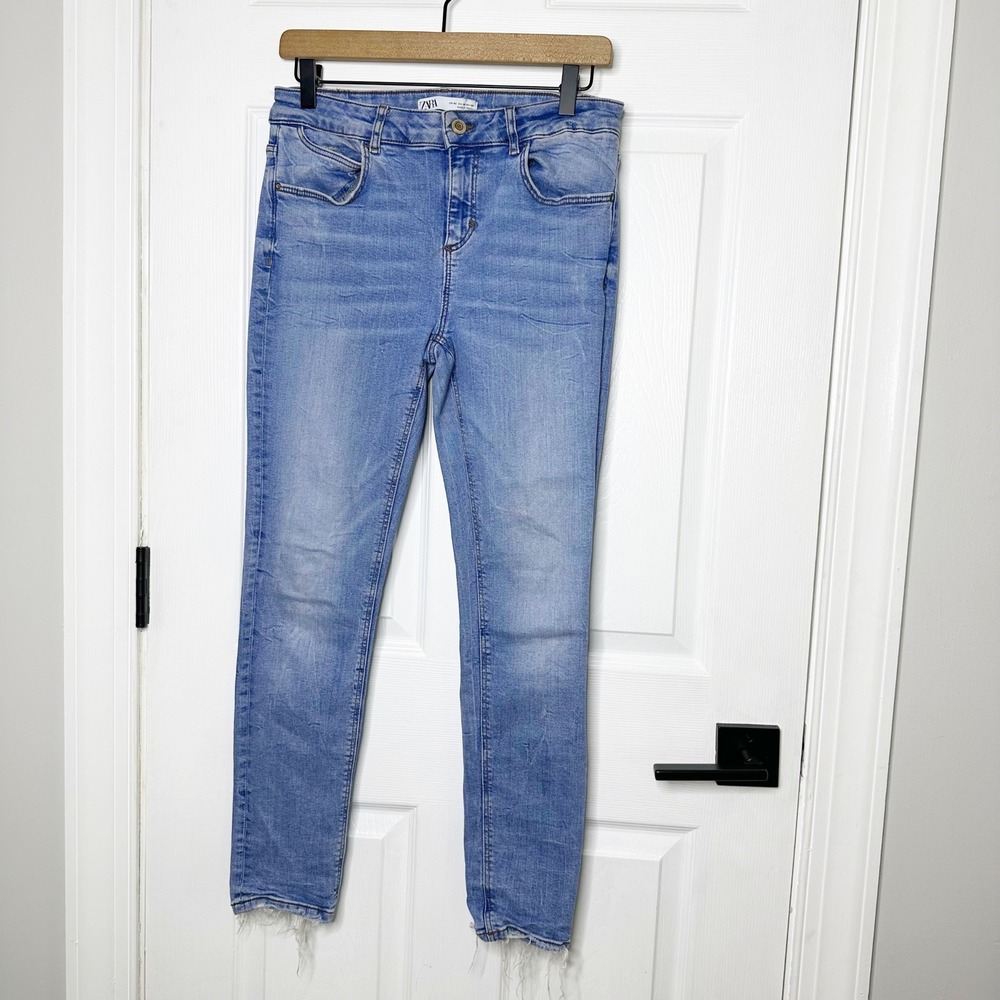 Zara Skinny Jeans Women Size‎ 8 Light Blue Excellent Raw Hem Stretch Denim